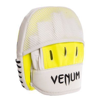 Лапа Вигнута для боксу та єдиноборств VNM BO-1890 19х16х4см 1шт білий